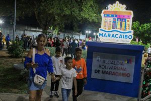 Con una gran fiesta por su 77° aniversario fue reinaugurada plaza del 18 de Octubre en Maracaibo