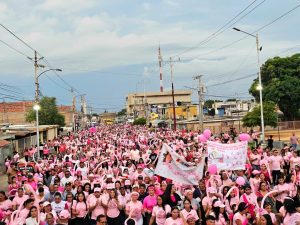 En el Zulia San Francisco marchó de rosa contra el cáncer de mama