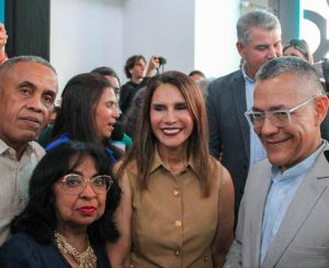 Ana Clara Barboza de Di Martino acompañó al Ministro de Cultura en la inauguración de la Feria Internacional del Libro 2025