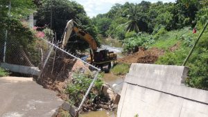 Plan de Abordaje permanente ejecuta la Alcaldía de Maracaibo en las principales cañadas de la ciudad