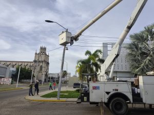 Alcaldía de Maracaibo optimiza alumbrado público de la avenida Bella Vista