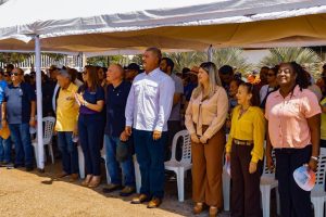 Autoridades y feligreses recibieron a La Chinita en Maracaibo tras su recorrido lacustre, a pocos días de la celebración de sus 316 años de renovación milagros