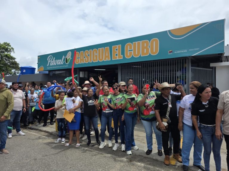 Luis Caldera inaugura bodega PDVAL en Casigua El Cubo