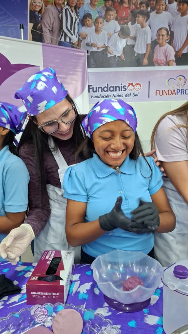 Fundanis dicta taller sobre prevención de violencia a niñas en Maracaibo